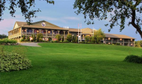  Eganridge Resort, Golf Club & Spa  Линдсей